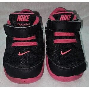 Nike Kids’ Sneakers – Size 6Y | Black & Pink | 2014 Release